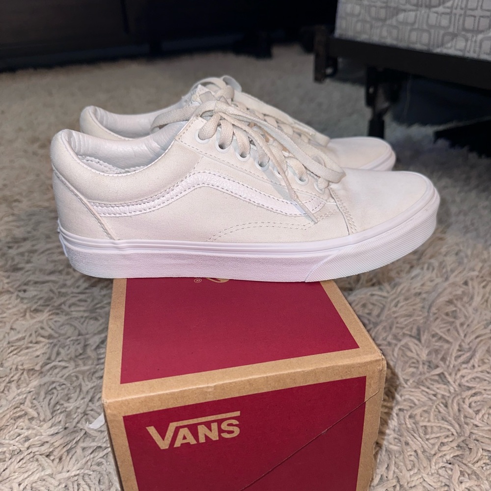 Women’s low vans
